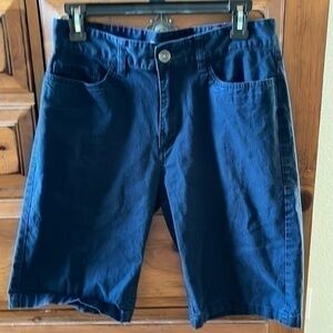 Oakley Men’s navy blue shorts size 31 EUC!